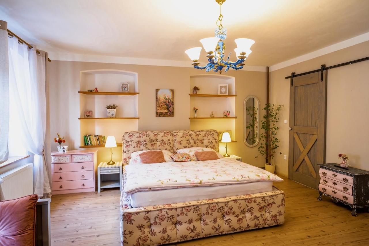 Rustic House V Luzickych Horach Leilighet Jiřetín pod Jedlovou Eksteriør bilde